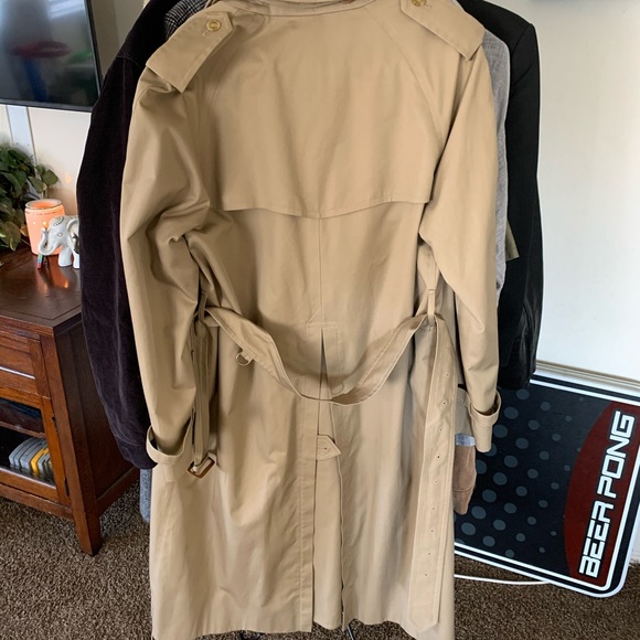 Burberry Trench Coat - Picture 6 of 6